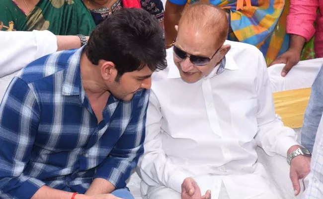 Chiranjeevi, Mahesh Babu And Other Celebrities Fathers Day Wishes - Sakshi