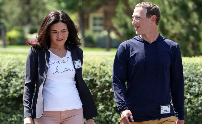 Sheryl Sandberg To Leave Facebook After 14 Years - Sakshi