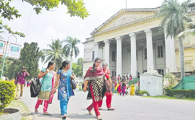 Koti Womens College Changed To Telangana Womens University - Sakshi