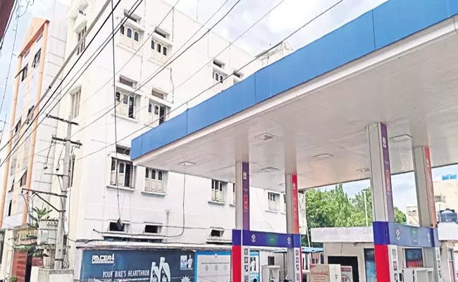 Narayana School Next To Petrol Bunk In Kadiri - Sakshi