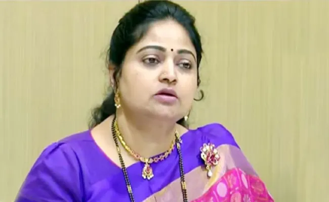 Divyavani Sensational Comments On TDP Leaders - Sakshi