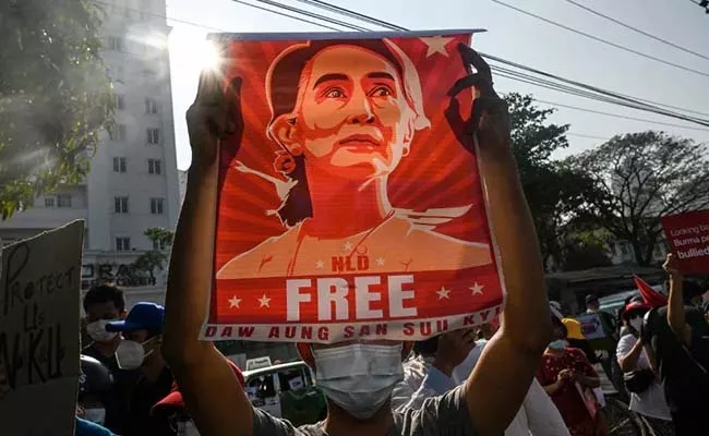 Myanmars Aung San Suu Kyi Moved Solitary Confinement In Prison  - Sakshi