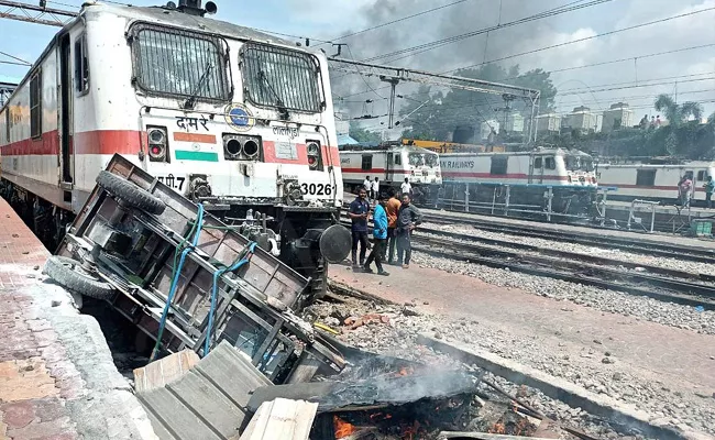 Key Development in Secunderabad Railway Station Demolition Case - Sakshi