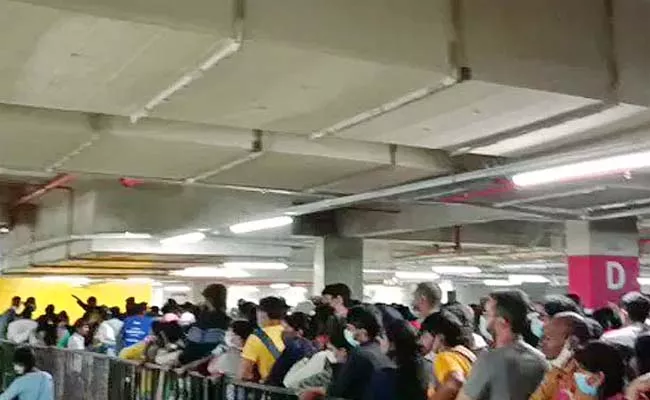 Ikea Store In Bengaluru: Never Ending Queues viral videos - Sakshi