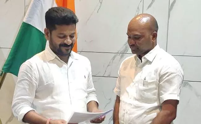 Naresh Reddy Appointed As TPCC NRI Gulf Cell Convenor - Sakshi