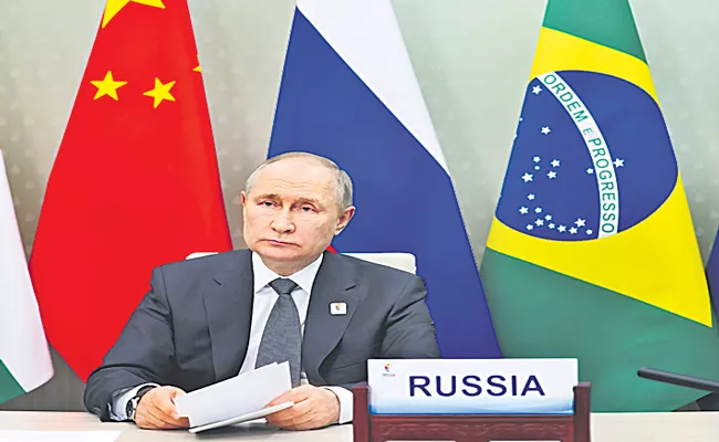 Russia President Vladimir Putin Has Two Years To Live - Sakshi