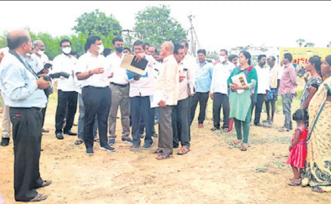 Collector Inspection Infrastructure Development In Jagananna Colony Nellore - Sakshi