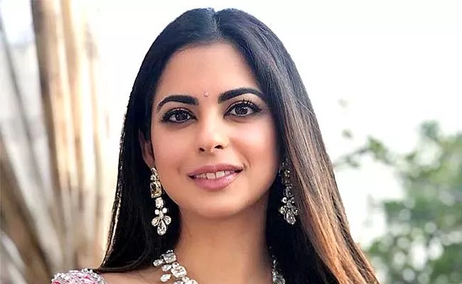 Isha Ambani set to be named chairperson of retail unit - Sakshi