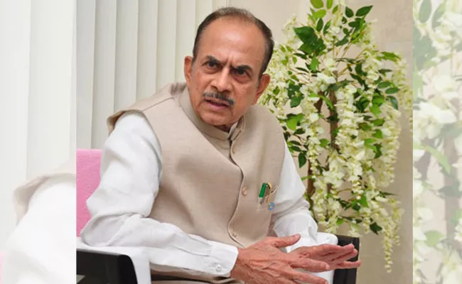 Hyderabad: Home Minister Mahmood Ali Respond On Minor Girl Molestation - Sakshi