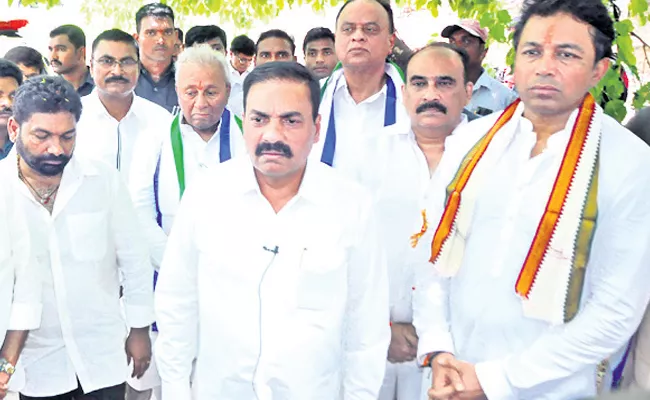 YSRCP MLA Candidate Mekapati Vikram Reddy Files Nomination - Sakshi