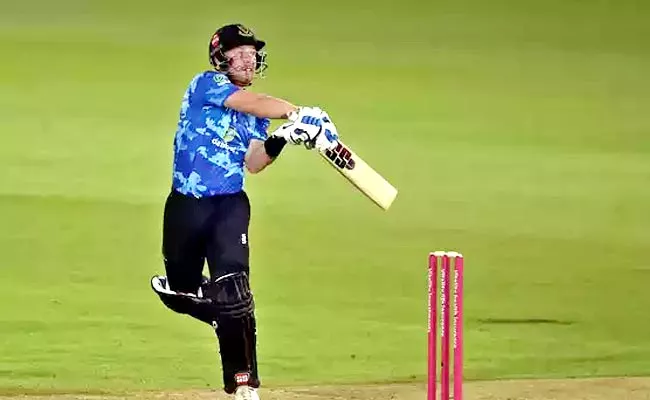 Tim Seifert Century Not-Helps His-Team From Lost Match Vs Hampshire - Sakshi