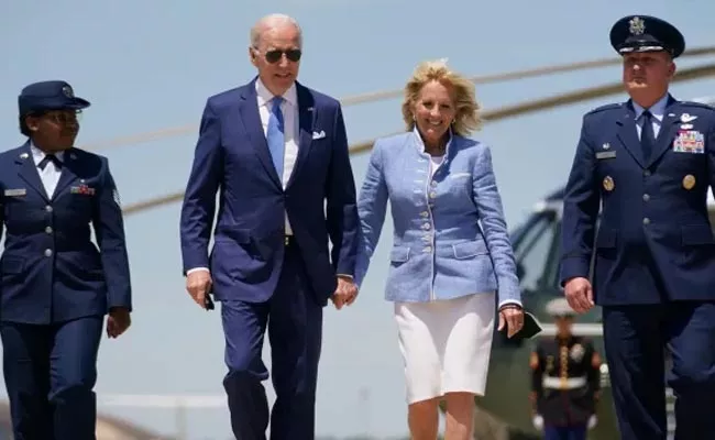 Biden Evacuated After Plane Flies Over Beach Home - Sakshi