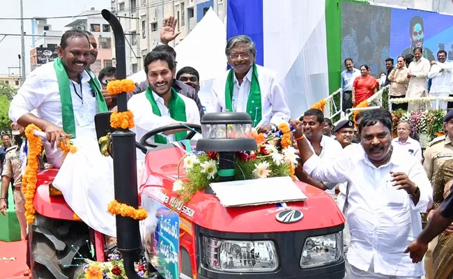 CM YS Jagan Guntur And Palnadu District Tour Live Updates - Sakshi