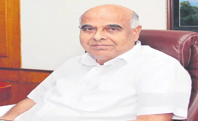 Telangana Transco Genco CMD Prabhakar Rao Comments On CM KCR - Sakshi