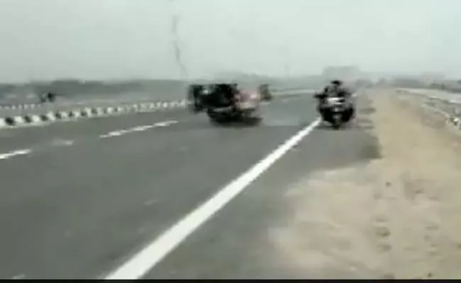 Speeding Motorcycle Rider Hits Scooty - Sakshi