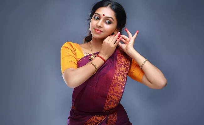 Lakshmi Menon To Play Female Role In Chandramukhi 2 - Sakshi