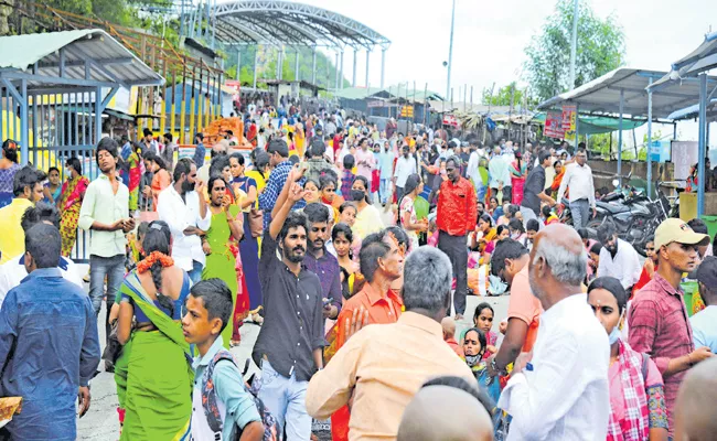 Tholi Ekadasi with Bhaktisradhas all over main temples - Sakshi