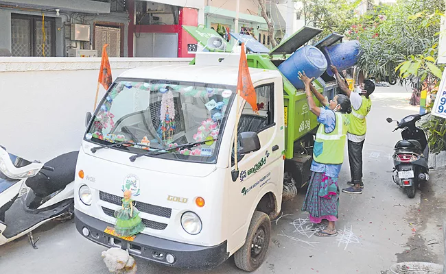 Ministers Instruction to Urban Sanitation Workers JAC - Sakshi