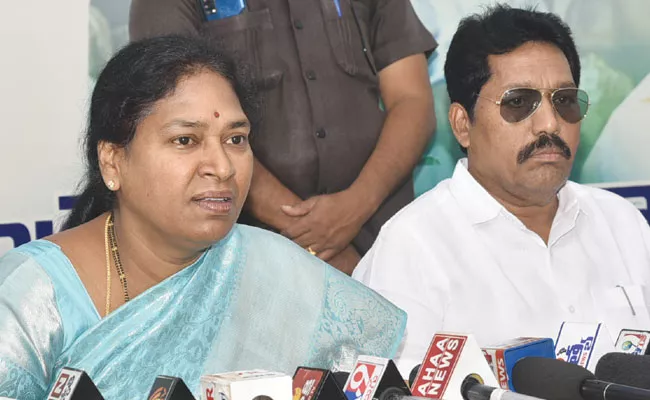 YS Jagan, A Man Of Credibility: Pothula Sunitha - Sakshi