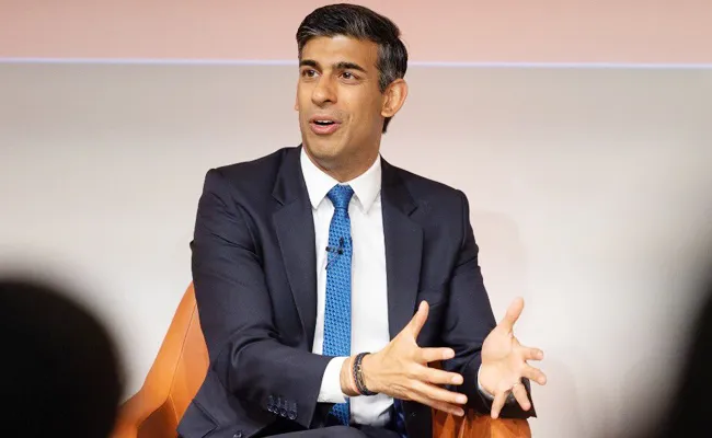 Indian Origin Rishi Sunak Leading In UK PM Race - Sakshi