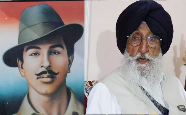 Punjab MP simranjit singh mann Called Bhagat Singh As Terrorist - Sakshi