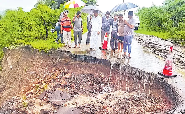 Roads Damaged By Rain In Telangana - Sakshi