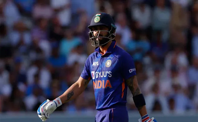 Virat Kohli should have responded to Babar Azam tweet : Shahid Afridi - Sakshi