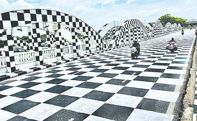 44th Chess Olympiad: Chennai Napier Bridge Painted To Look Like A Chessboard - Sakshi