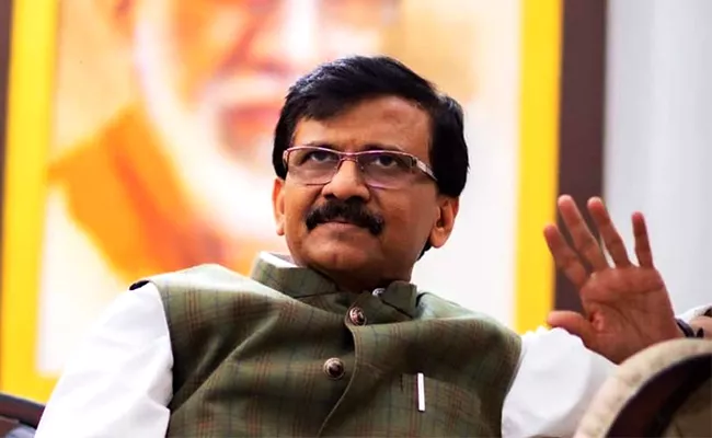 MP Sanjay Raut Veiled Attack,  Eknath Shinde Faction As Snakes - Sakshi