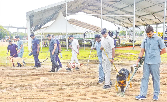 Tight Security Arranged HICC-Begumpet-Pared Grounds-Raj Bhavan Roads - Sakshi