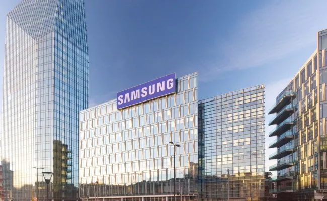 Samsung Apologises To Pakistan For Blasphemy Act - Sakshi