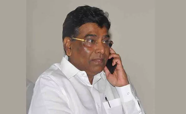 ED conducts raids on TRS MP Nama Nageswara Rao - Sakshi