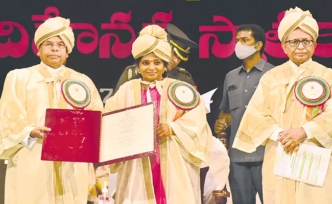 Governor Tamilisai Soundararajan Attends Potti Sreeramulu University Convocation - Sakshi