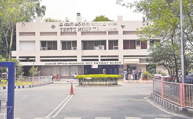 Telangana: RTC Hospital Decided To Collect Charges As Per NIMS Hospital - Sakshi