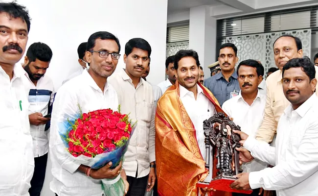 Polytechnic Lecturers JAC Representatives Thanked CM YS Jagan - Sakshi