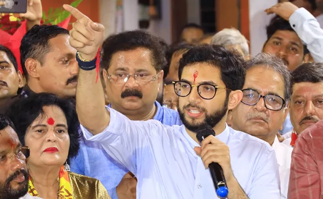 Shiv Sena Aaditya Thackeray Claimed Eknath Shinde Government Will Collapse - Sakshi