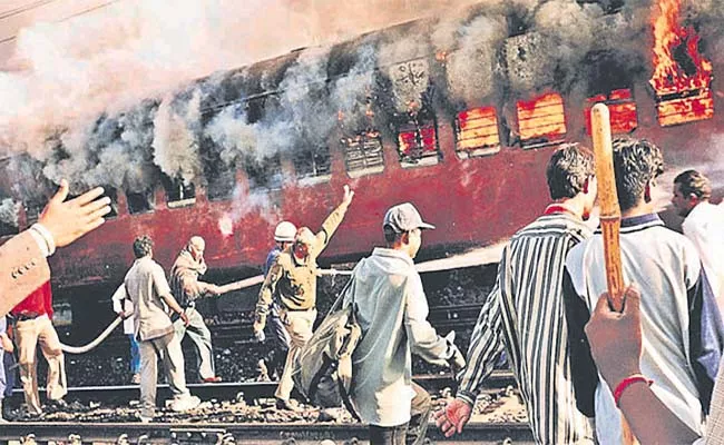 Azadi Ka Amrit Mahotsav Godhra Railway Station Riots In Gujarat - Sakshi