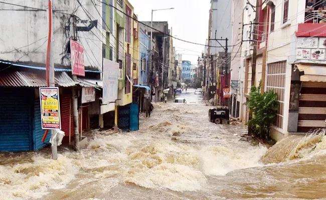 Telangana Rains: Heavy Rains Lashes Hyderabad Musi River Alert - Sakshi