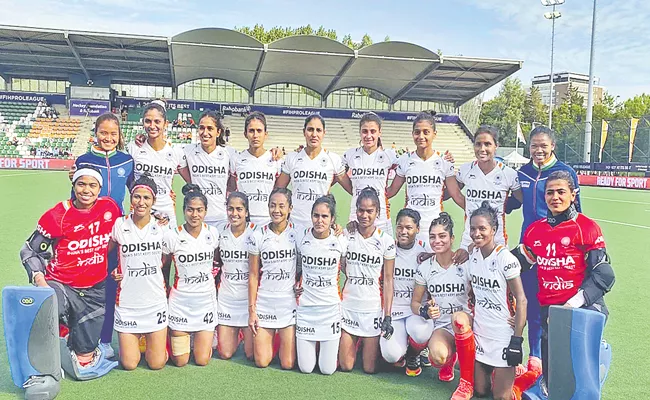 Womens Hockey World Cup: India eye revenge against England in opener - Sakshi