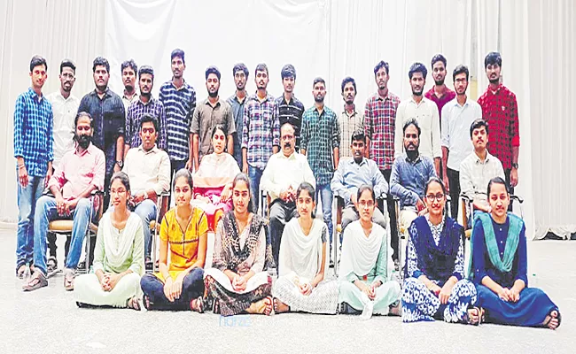 Nuzividu IIIT Students Talent in IT placements - Sakshi