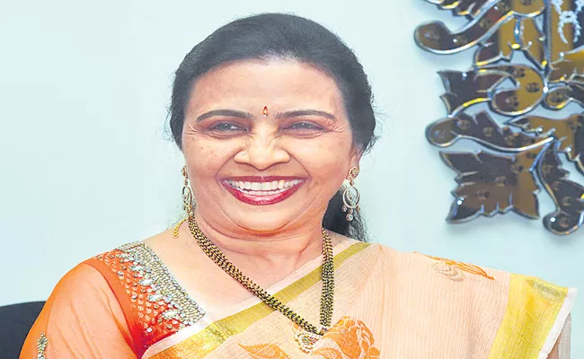 Jhansi Reddy Hanumandla: Climbing the Ladder of Success - Sakshi