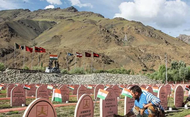 Lokmat Foundation Dedicates Kargil War Memorial Home To Jawans - Sakshi