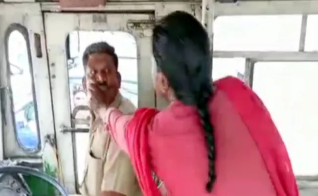 Women Attack On RTC Bus Driver At Vijayawada - Sakshi