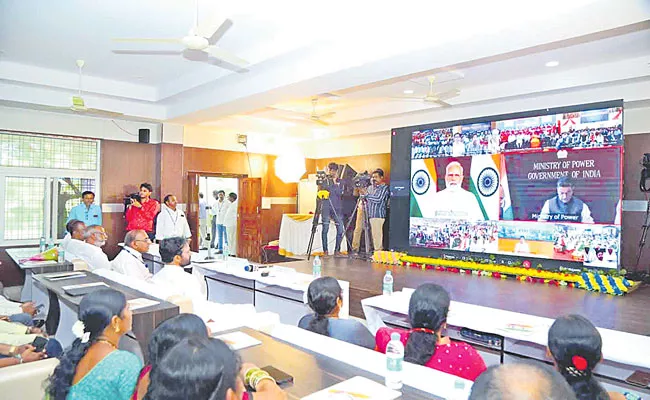 PM Narendra Modi Inaugurates 100 MW Floating Solar Project At Ramagundam - Sakshi