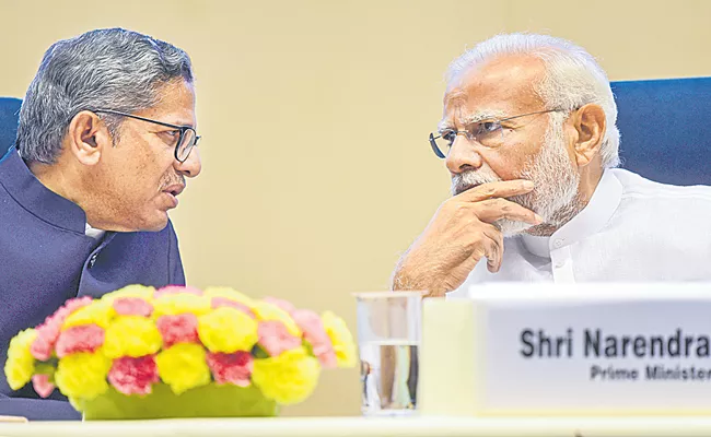 CJI NV Ramana, PM Narendra modi underscore need to provide legal aid to undertrials - Sakshi