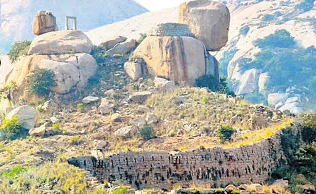 Sri Krishna Devaraya: Historical Chandragiri Fort - Sakshi