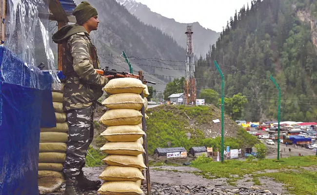 Amarnath Yatra Suspended Due To Bad Weather Conditions - Sakshi