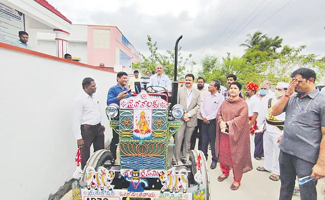 Andhra Pradesh Welfare schemes are amazing says NHRC Director - Sakshi