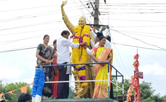 Andhra Pradesh Grandly Celebrates Farmers Day as tribute to YSR Jayanthi - Sakshi