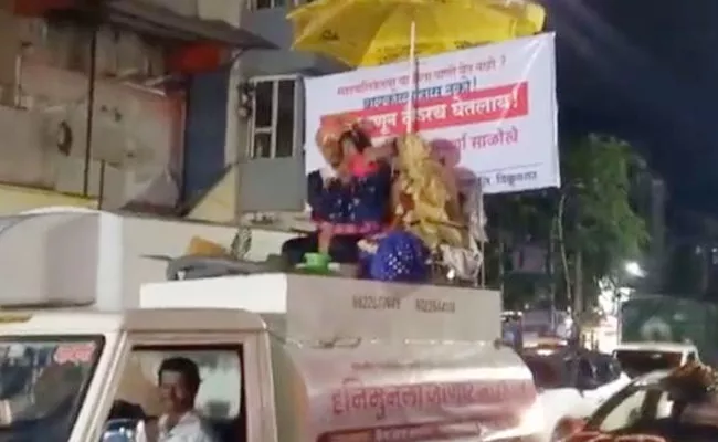 Couple Takes Out Baraat On Water Tanker To Highlight Water Scarcity - Sakshi